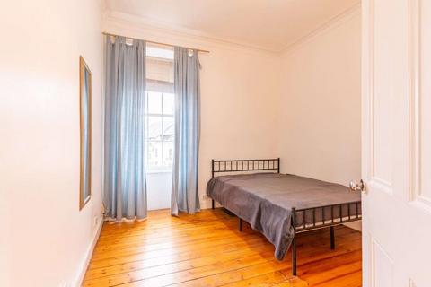 2 bedroom flat to rent, 0684L Glen Street, Edinburgh, EH3 9JF