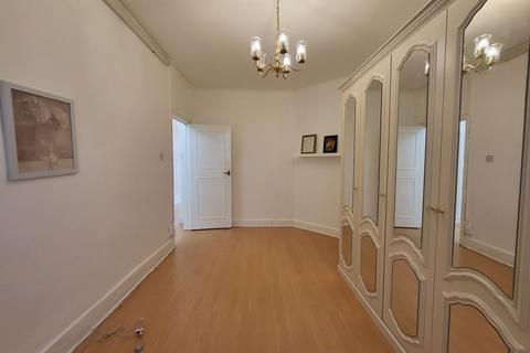 2 bedroom flat to rent, Grove End House, Grove End Road, St Johns Wood