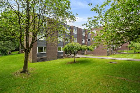 2 bedroom flat for sale, Woodville Court, Roundhay, Leeds, LS8