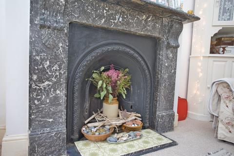 Basement Flat, 10 Connaught Road, Folkestone, CT20 1DA