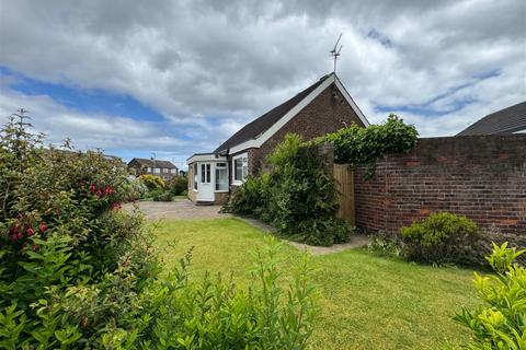 4 bedroom detached bungalow for sale, St. Ronans Drive, Whitley Bay NE26