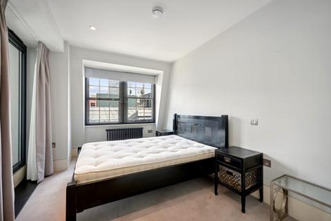 3 bedroom flat to rent, Wardour Street, Soho, W1F