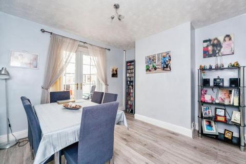47 Chester Close, Shotton, Deeside, CH5 1AY