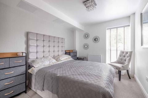 2 bedroom apartment for sale, Windsor Road, Slough SL1