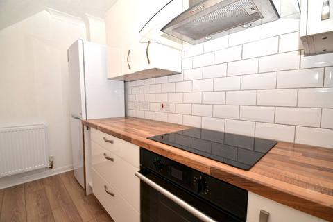 1 bedroom semi-detached house to rent, Kingston Avenue, Shoeburyness, Southend-on-Sea