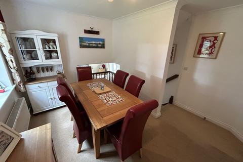 11 Eluneds Drive, Brecon, LD3 7FB
