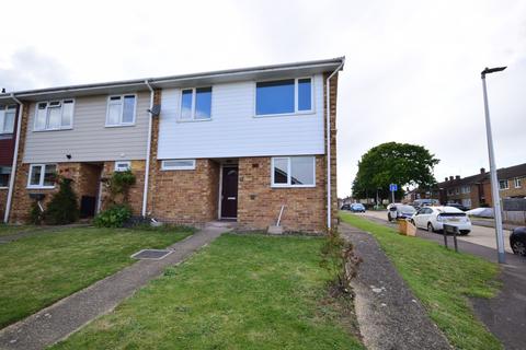 3 bedroom end of terrace house to rent, Megby Close Gillingham ME8