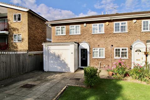 4 bedroom end of terrace house for sale, Cumberland Road, Bromley, BR2