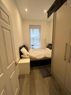 1 bedroom apartment to rent, Newman Street, London, W1T