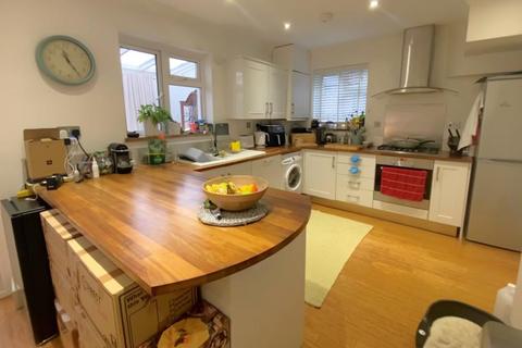 4 bedroom semi-detached house to rent, Princes Road, Weybridge KT13