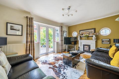 4 bedroom detached house for sale, Garlichill Road, Epsom KT18