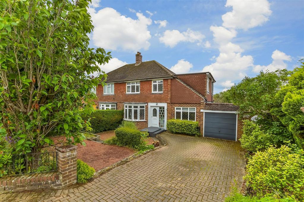 Dewlands, Godstone, Surrey 4 bed semidetached house for sale £600,000