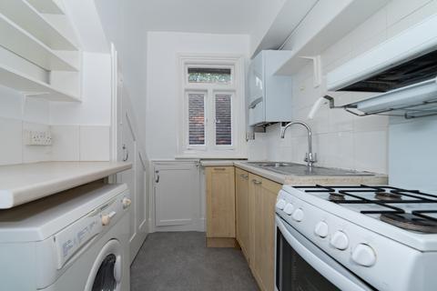 1 bedroom flat for sale, Lindfield Gardens, London NW3