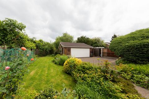 3 bedroom detached house for sale, Farnley Road, Chingford