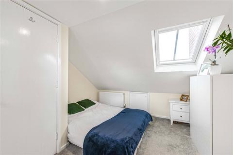 2 bedroom maisonette for sale, Cambray Road, London, SW12