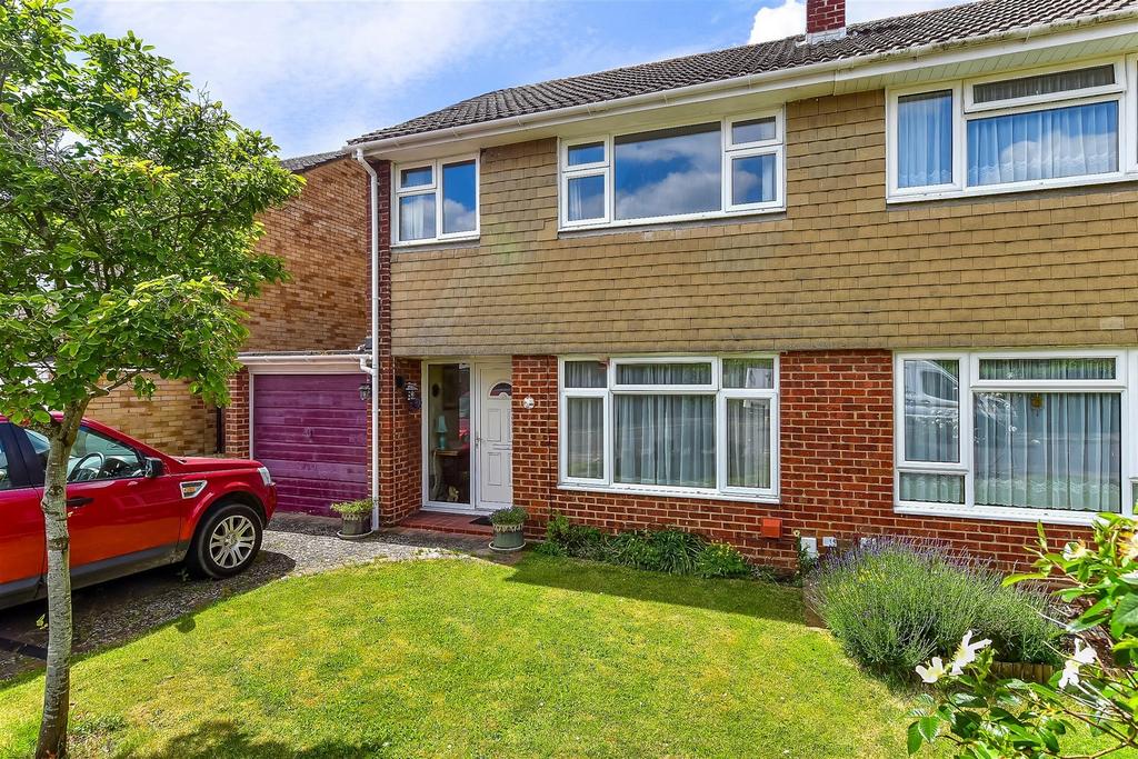 Luard Court, Havant, Hampshire 3 bed semidetached house for sale £345,000