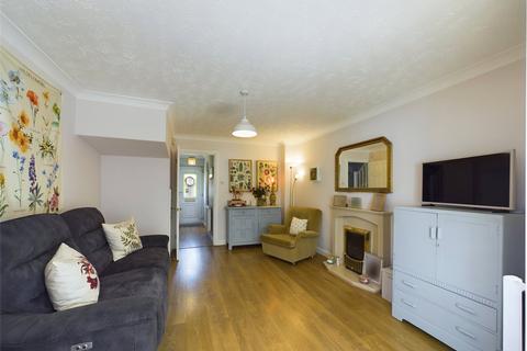 2 bedroom end of terrace house for sale, Powderham Avenue, Worcester, Worcestershire, WR4