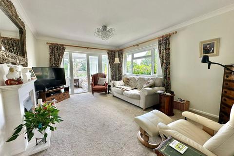 3 bedroom detached house for sale, Wolsey Way, Milford on Sea, Lymington, Hampshire, SO41