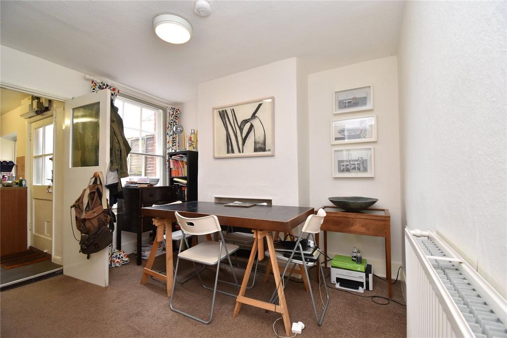 Sandy Lane, Woodbridge, Suffolk, IP12 3 bed terraced house to rent £