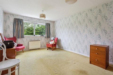 6 Bournefield, Sherborne St John, Basingstoke, RG24 9JB