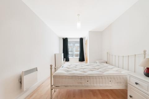 2 bedroom apartment to rent, St Davids Square, Docklands, London E14