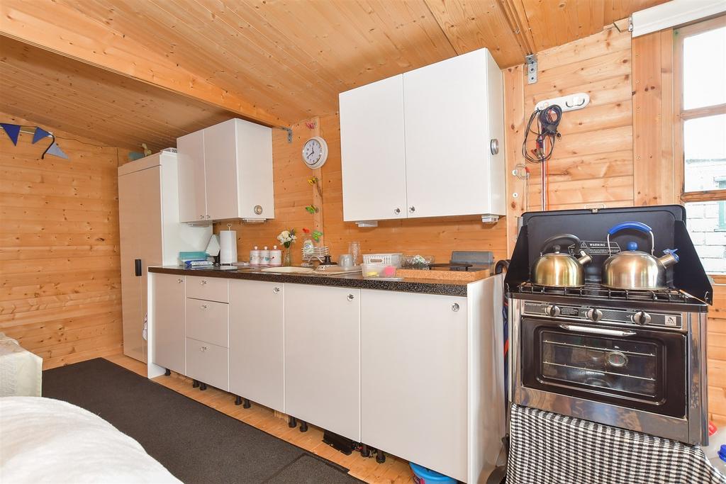 Lounge/ Kitchen