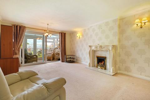 2 bedroom end of terrace house for sale, Charnwood Close, Rednal, Birmingham, B45 0JX