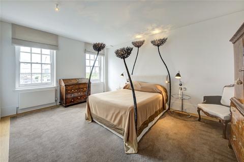 47 Campden Hill Gate, London, W8 7QJ