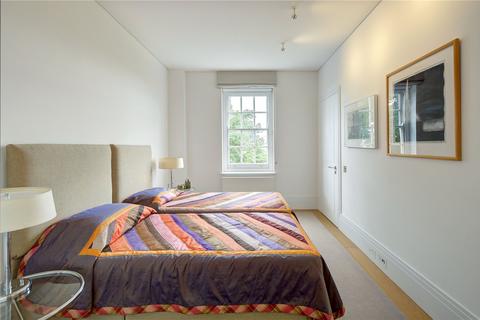 47 Campden Hill Gate, London, W8 7QJ