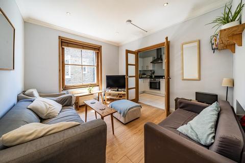 3 bedroom flat for sale, Santos Road, London