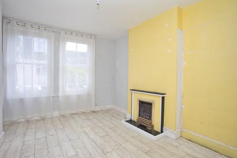 8 Myrtle Road, Folkestone, CT19 6EE