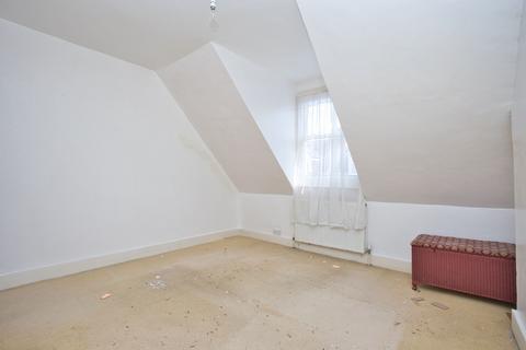 8 Myrtle Road, Folkestone, CT19 6EE