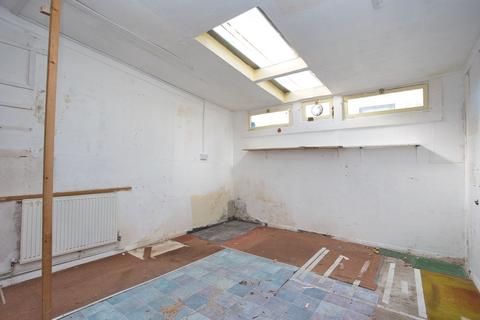 8 Myrtle Road, Folkestone, CT19 6EE