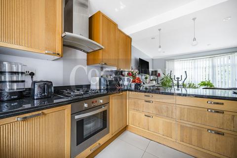 60 Dittisham Road, London, SE9 4BH