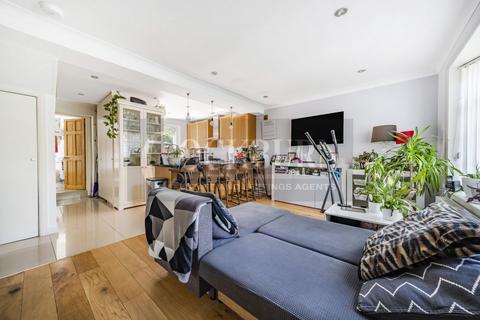 60 Dittisham Road, London, SE9 4BH