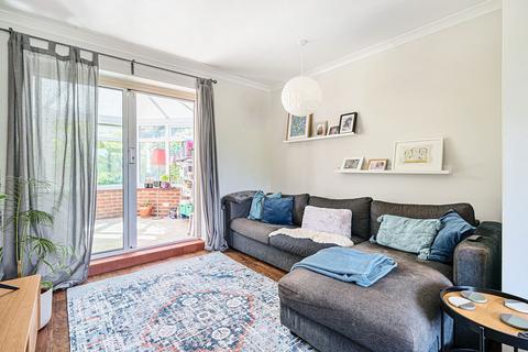 7 Benham Close, Coulsdon, CR5 1JB
