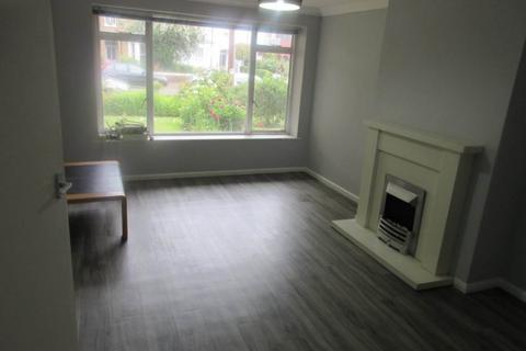 2 bedroom flat to rent, Alexandra Road, Southend On Sea