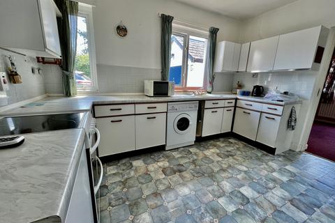 Arfryn Francis Road, Borth, SY24 5NJ