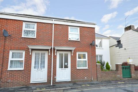 2 bedroom end of terrace house to rent, Newport PO30