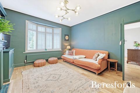 30 Grosvenor Gardens, Upminster, RM14 1DJ
