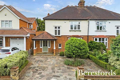 3 bedroom semi-detached house for sale, Grosvenor Gardens, Upminster, RM14