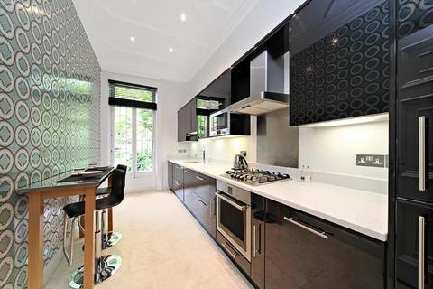 2 bedroom flat to rent, 14 Sloane Gardens, London, SW1W