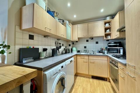 2 bedroom ground floor flat for sale, Flagstaff House, Heath Road, Locks Heath