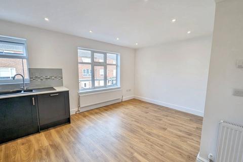 1 bedroom flat to rent, Pond Road, London E15