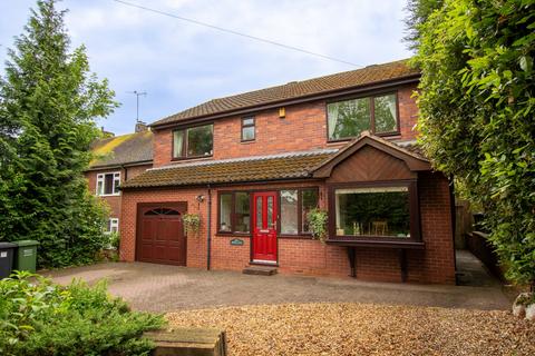 4 bedroom detached house for sale, St. Johns Avenue, Kidderminster, Worcestershire, DY11