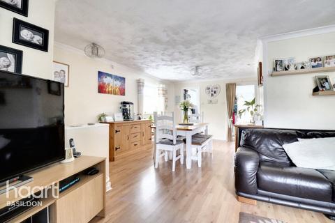 2 bedroom end of terrace house for sale, Eastbrooks Place, Basildon