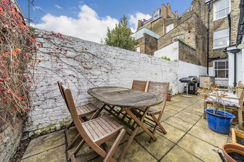 2 bedroom flat for sale, Rush Hill Road, London