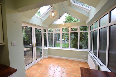 17 Farm Close, Chalgrove, Oxford, OX44 7RL