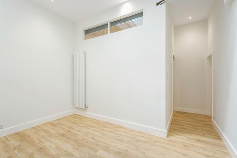 1 bedroom apartment to rent, Queensberry Place South Kensington SW7
