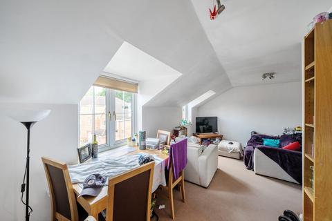 3 bedroom flat for sale, Pennyfield Close, Woodlea Park, Meanwood, Leeds, LS6